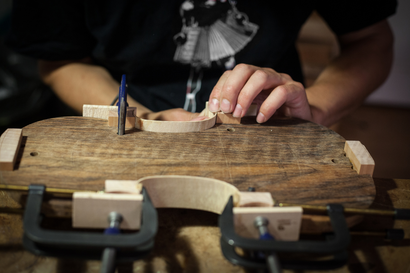 Luthier Caen, eclisses violon Antoine Lescombe